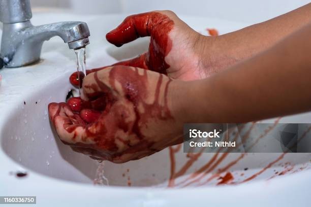 ["gore","blood"]